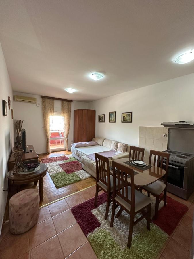 Bella Apartman Podgoriçe Dış mekan fotoğraf